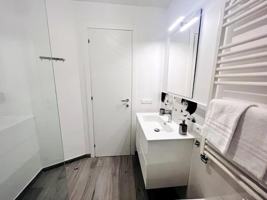 Apartment Per 4 Persone A Garbatella - My Garba